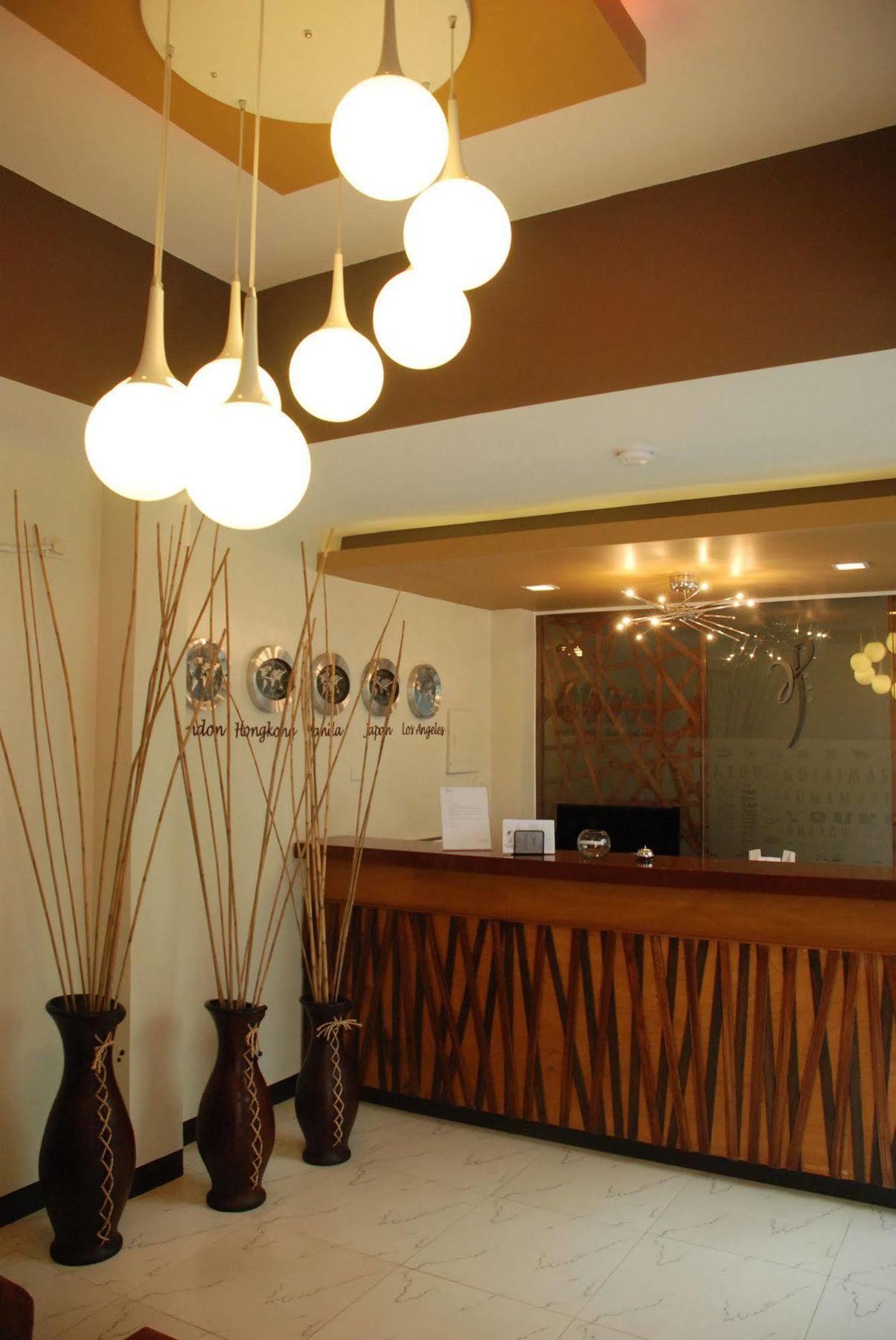 Nao Hotel Tagaytay City Zewnętrze zdjęcie