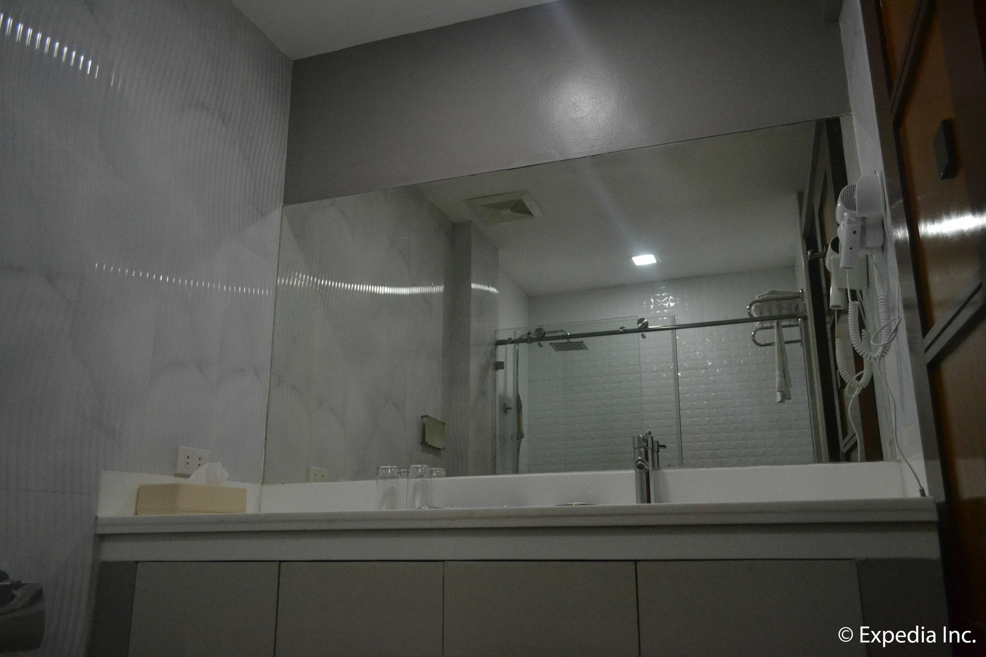 Nao Hotel Tagaytay City Zewnętrze zdjęcie