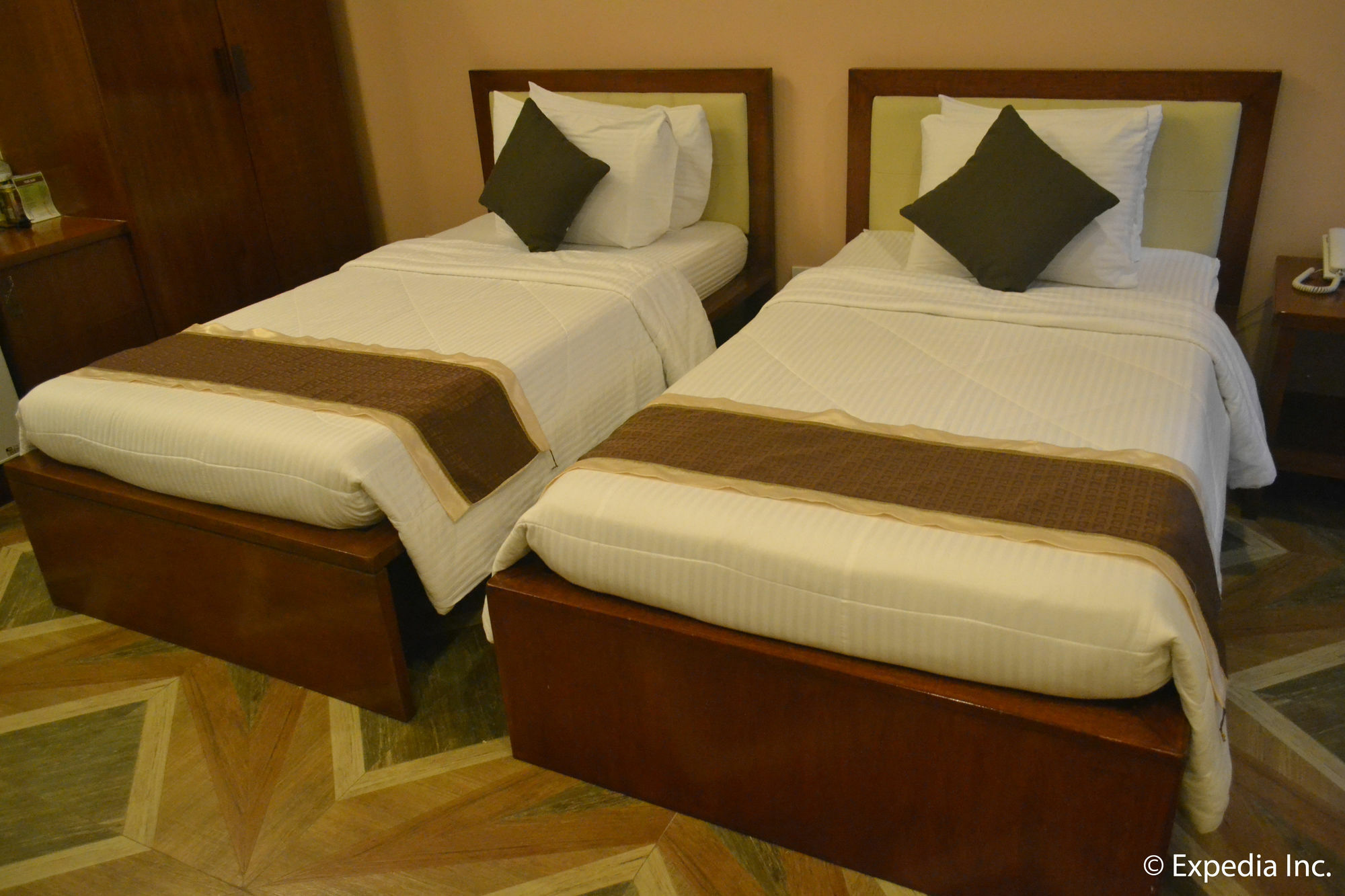 Nao Hotel Tagaytay City Zewnętrze zdjęcie