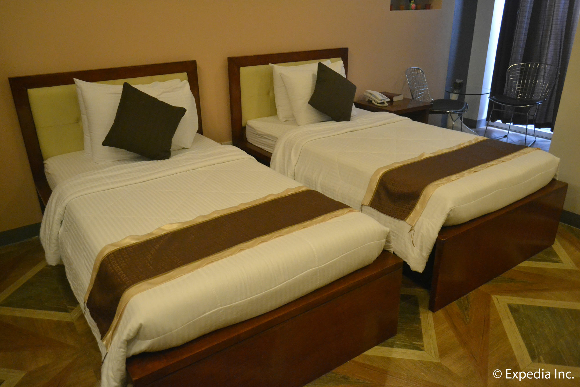 Nao Hotel Tagaytay City Zewnętrze zdjęcie